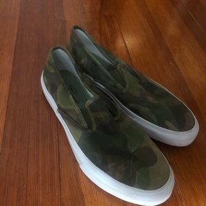 Like new camo sperry topsiders